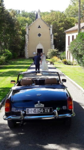 Classic cars in Gers MGB wedding