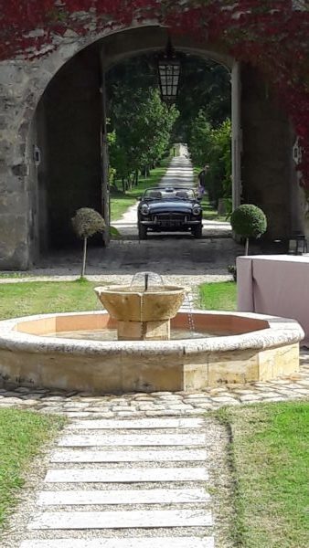 Classic cars in Gers MGB wedding