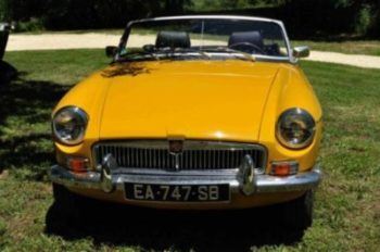 Classic Cars in Gers MGB jaune
