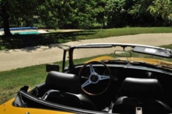 Classic Cars in Gers MGB Yellow